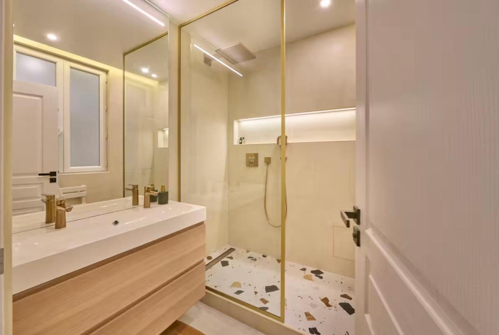 Beach - Kitchen - Wifi - Air Conditioning - Center - Tram Ница Екстериор снимка